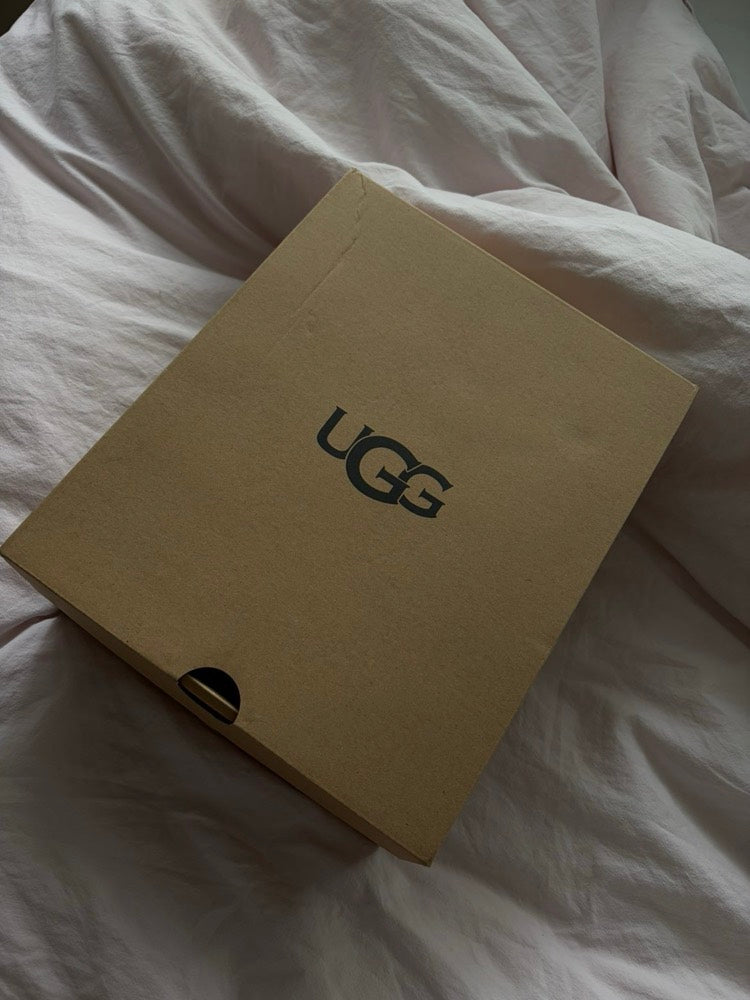UGG
